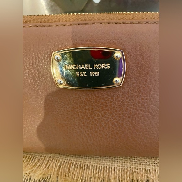 Michael Kors Large Brown Pebbled Leather Zip Around Continental Wallet | EUC - Picture 4 of 10
